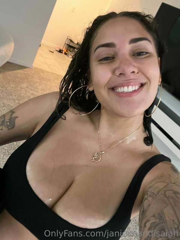 I look better wet, right? 😇
