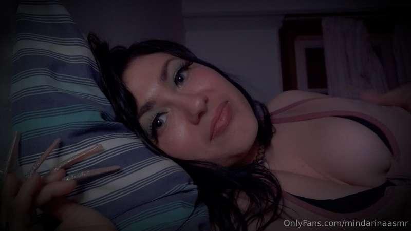 In bed with your girlfriend ❤️ ASMR in spanglish. Late at ni..