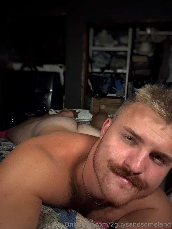 Wishing everyone a goodnight 💤 dream of these cheeks tonight..