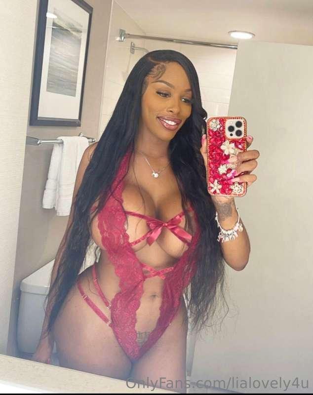 Baby tonight I’m here to play don’t miss out on loads of fun..