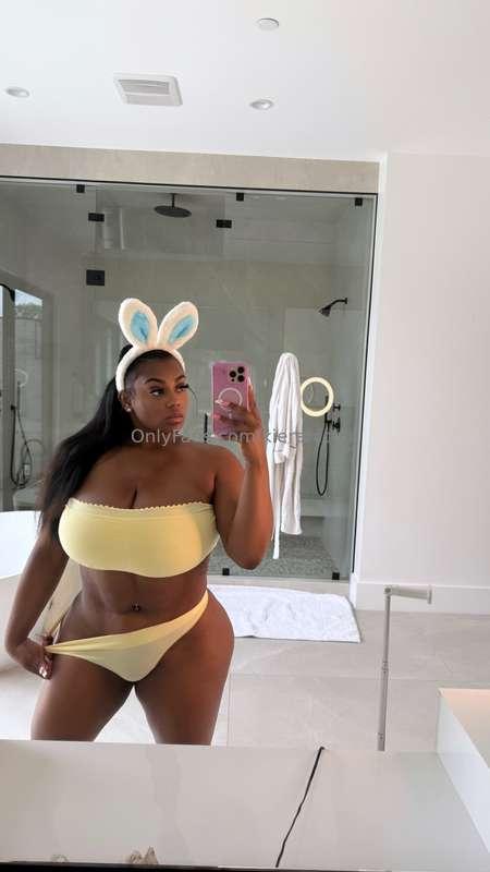 Some bunny loves you🐰💞