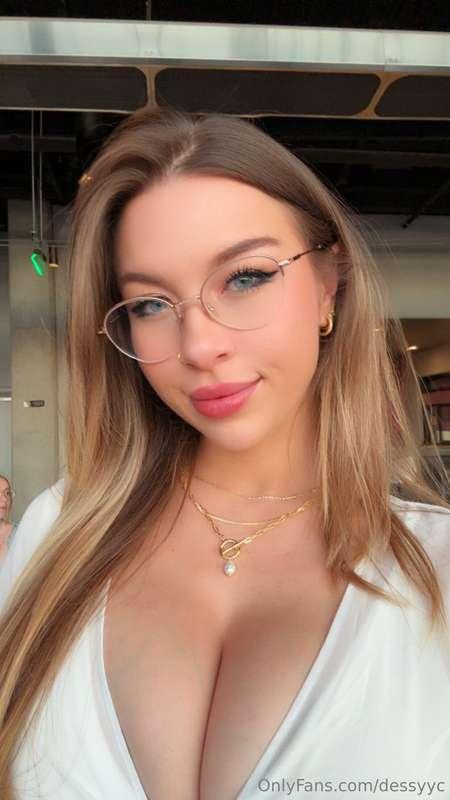 cute or sexy? you can only choose one 😘