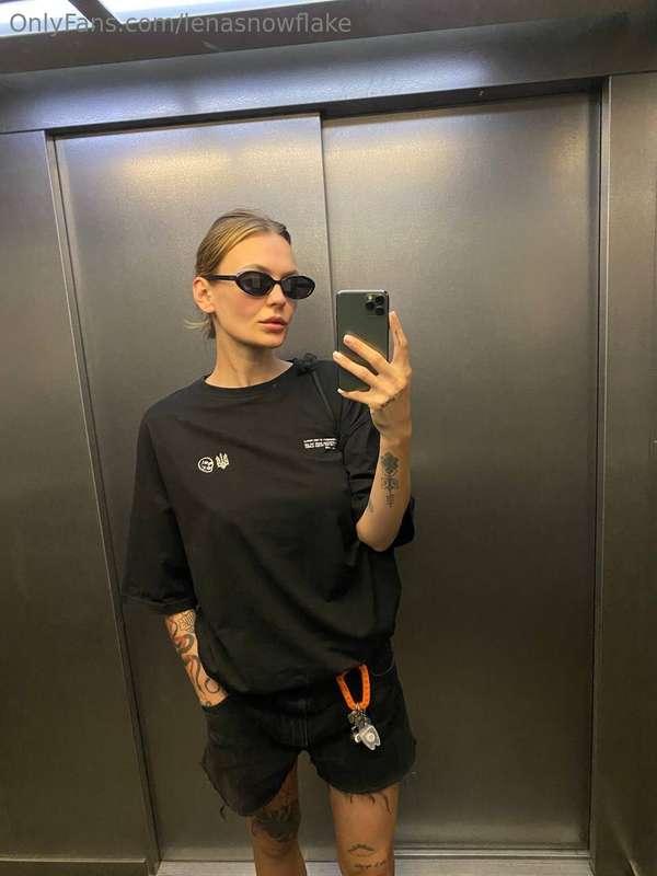 I really wanted a watermelon, so on the way to the market I ..