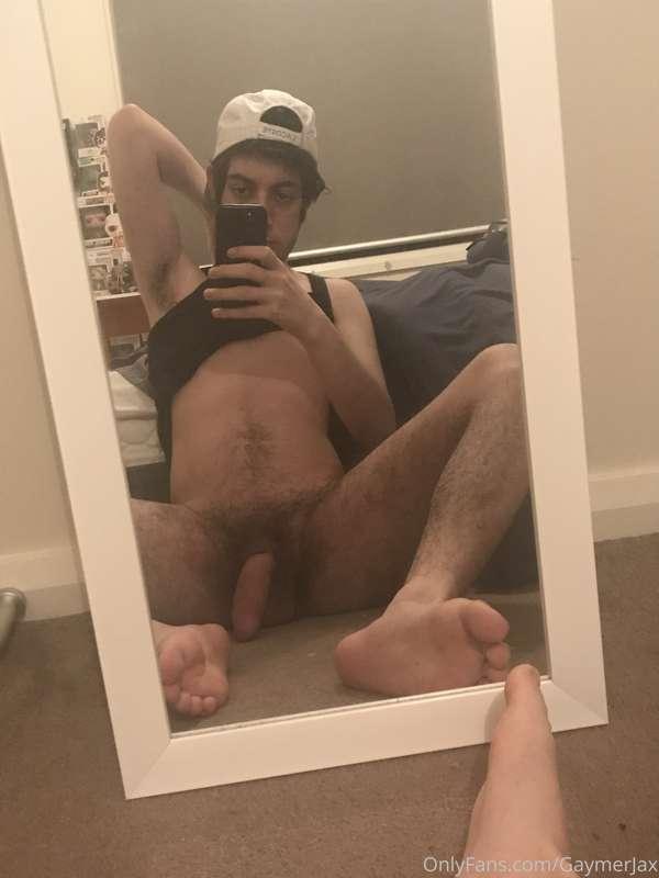 Lick my armpit now.