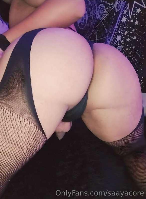 I know you want to touch her 😏