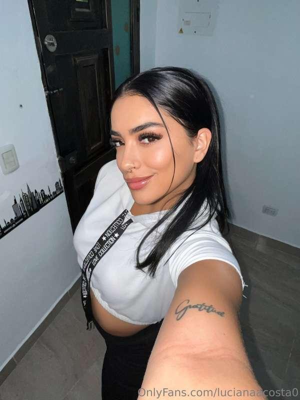 My secrets are waiting… come claim them 💋