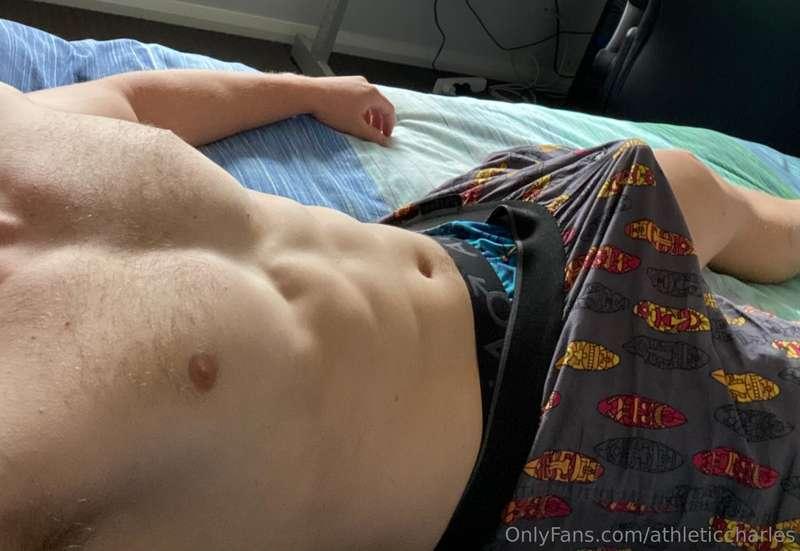 Rip off my pants like a good little slut 😈