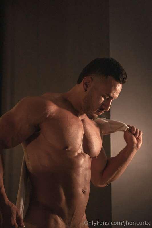 What else do you want to see, daddy? 😏