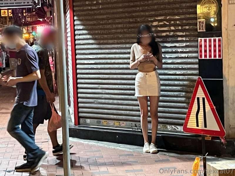 ❤️❤️❤️  邊個話廟街無後生仔嫁,貓仔成功捉左個後生仔上車,仲拍低左車震過程,但佢太緊張最後只係打左出黎~ 比D時間..