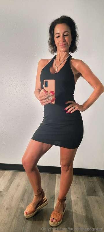 That black sun dress from the beach ya'll like so much!☀️😈