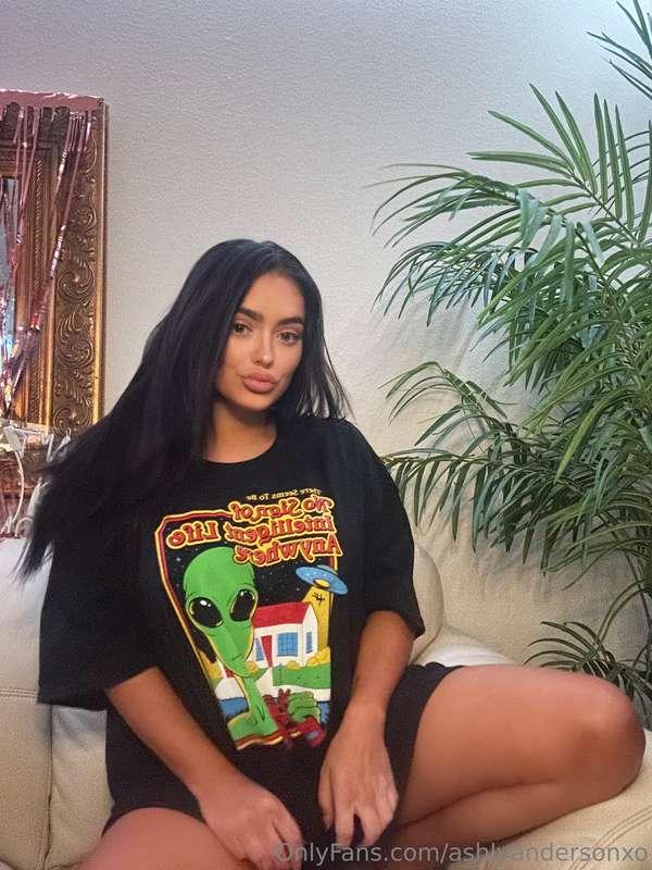 Tell me what you want to see right now baby!