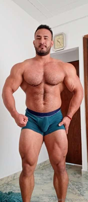 Good morning daddy, breakfast is ready 🤤🥖