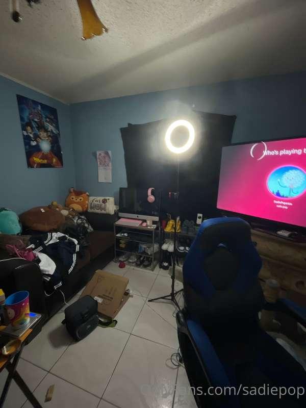 The ring light is up! 🤪