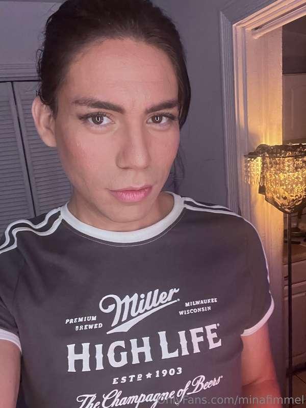 It’s raining… I’m bored here in Miami smoking alone… how is ..