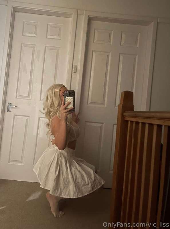 On my knees for you✊🏼💦
