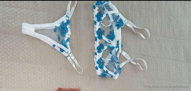 🚨 ***EVERYTHING MUST GO!!!*** 🚨 

**$200 panties
$300 linger..