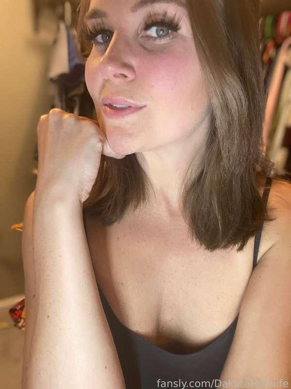 dakotahotwife image #13