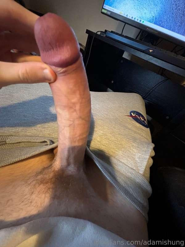 Sat here wondering how my cock got so big.. 😳🤔😌