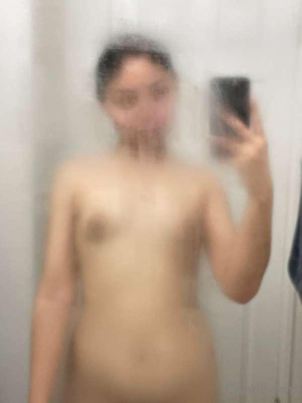 hot and steamy shower 🥵