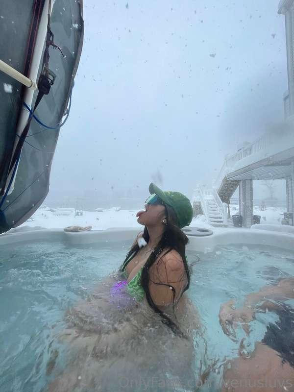 DM me for bday pics! ❄️💋