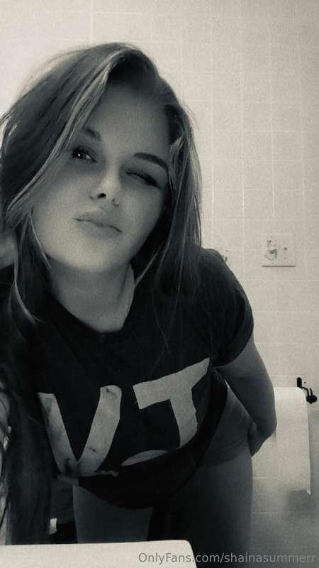 Hump day . 😝Halfway through the week . 👏🏻