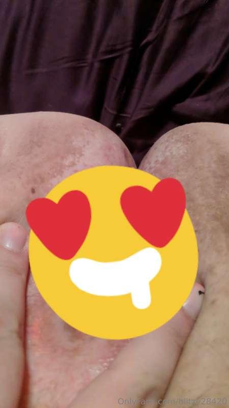 A fan wants to play and film, should we? 😈