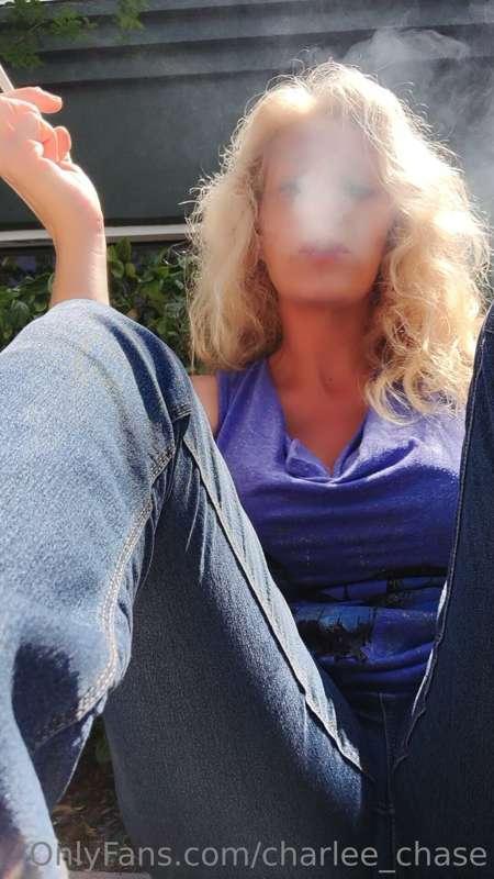 Screenshot from my smoke break - yes there's a vid for it!