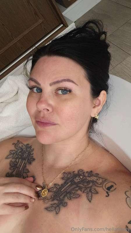 Relax...it's Sunday. ♡