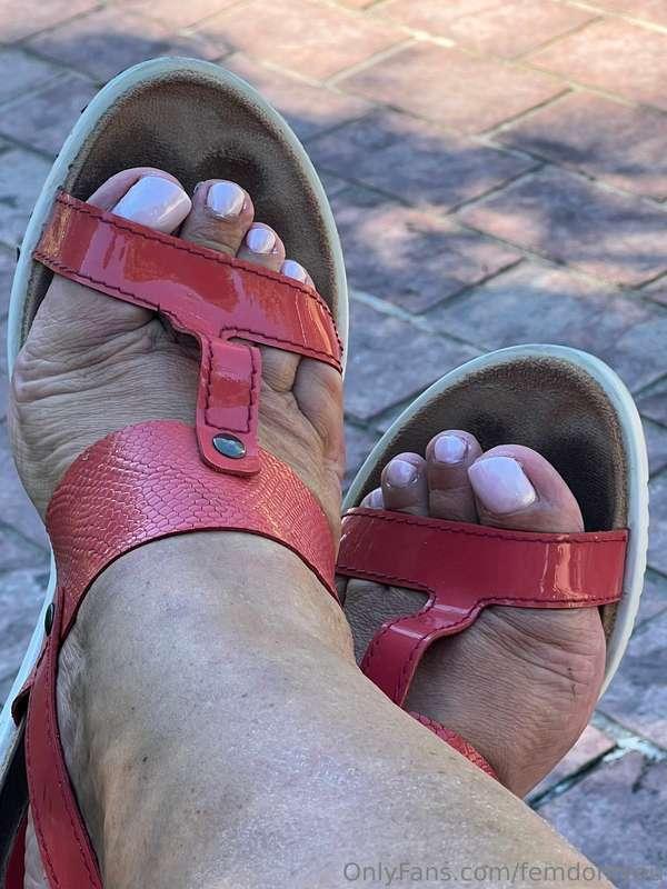 I have choosen an old money vanilla color. Do you like them?..