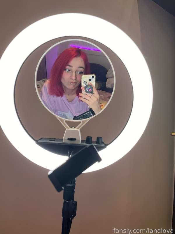 just a cute selfie in the mirror with fresh makeup :3
btw, I decided to change my style by completely replacing all my clothes! do you have any clues to what style will I wear?^^

🪞 #teen #young #cute #skinny #petite #pretty #coloredhair #selfie #life #gfe 🪞