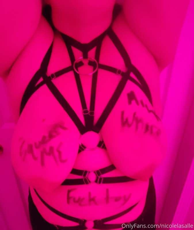 Perfect started to Valentine's day 💕 Being used and abused 😈..