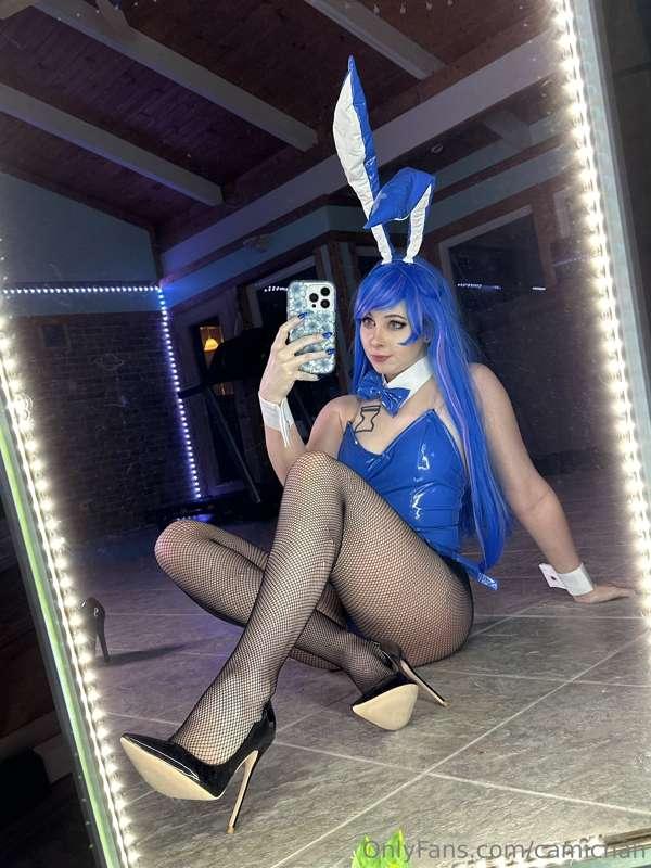 this blue bunny girls wanna hop on you!🐰