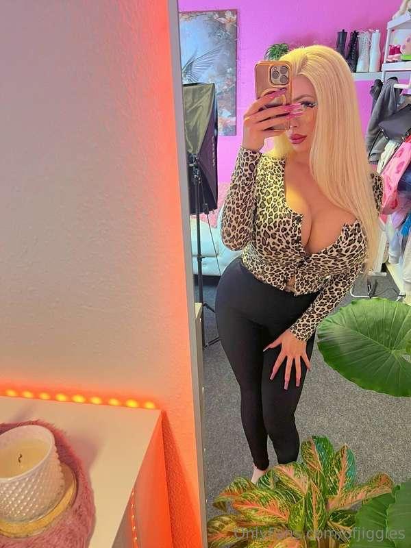 Let's finish the week by having some fun together ;)