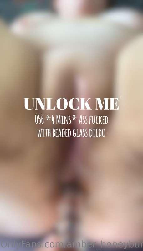 **I LOVE THE FEEL OF A SMOOTH DILDO SLIDING IN AND OUT** 🤩 *..
