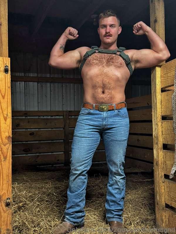 Anyone in need of a farmhand? 🤠