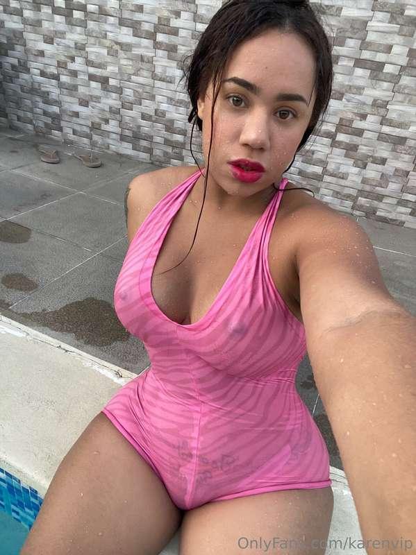 Estoy disponible para videollamada escríbeme 😮‍💨😮‍💨🥵   I am ..