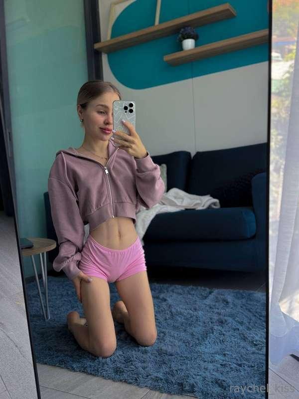 There's not enough reflection in this mirror, is there?😛