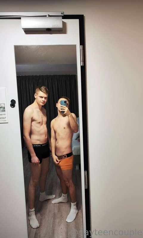 gayteencouple main image