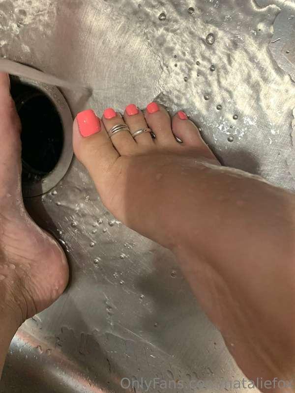 My go-to for clean feet 😝
