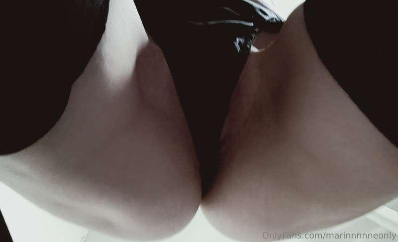 Tue veux m enlever ça?  You want take it off ? 🔞🔞