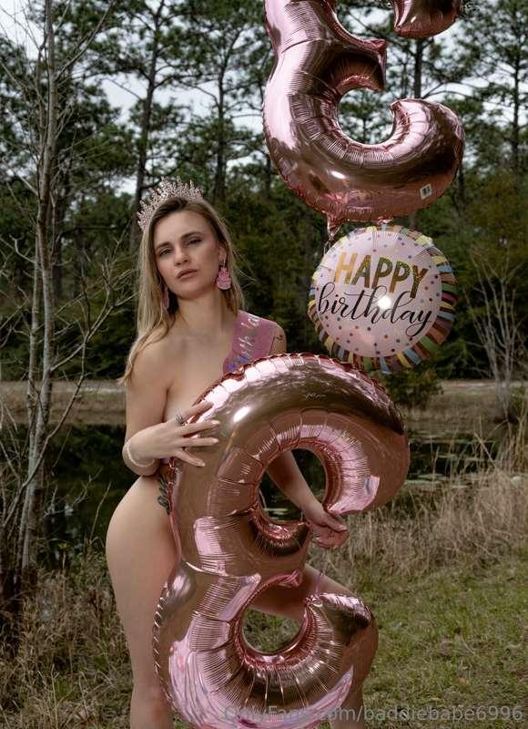 33 and thriving 🩷