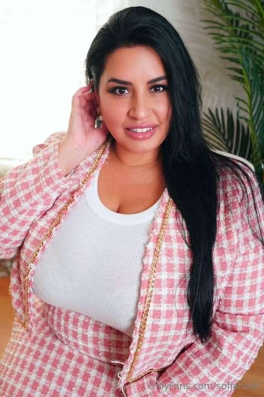 Dressing up to be dressed down 😏
