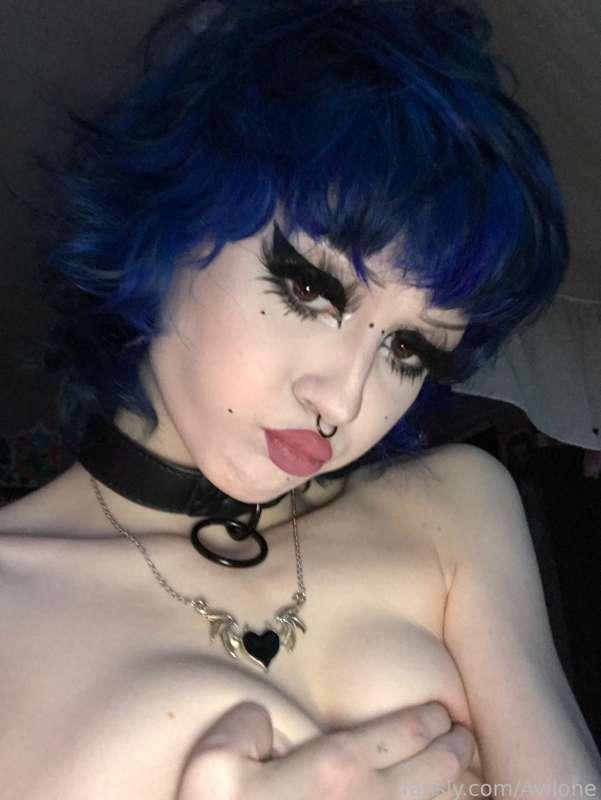 Showing of my lil tits for yall &lt;333