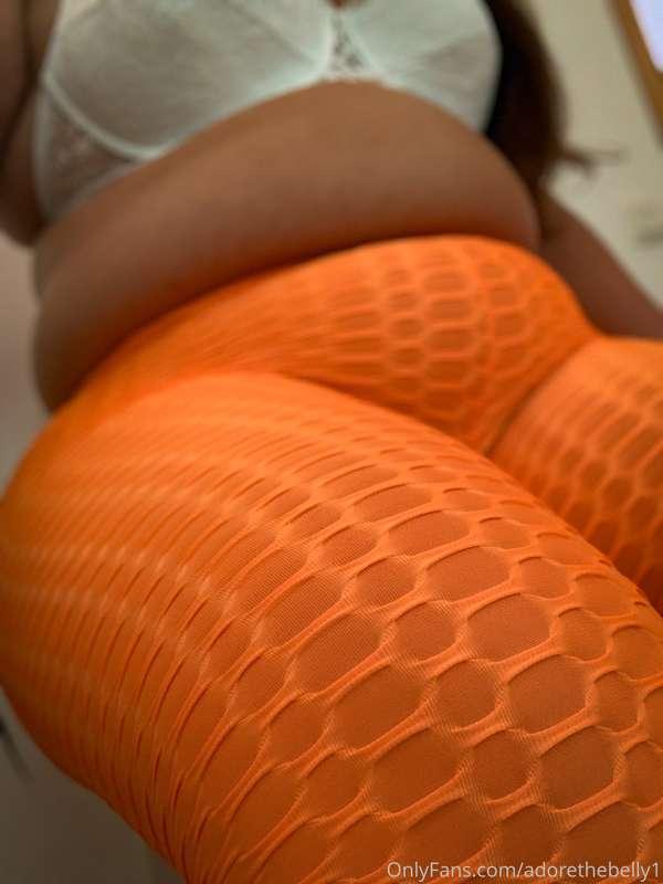Bought some new XXL leggings. 
It seems like the biggest siz..