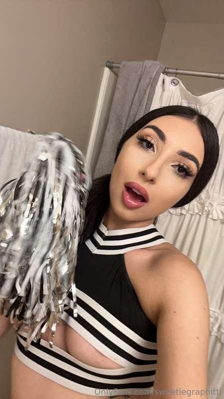 let me be your cheerleader 📣🖤