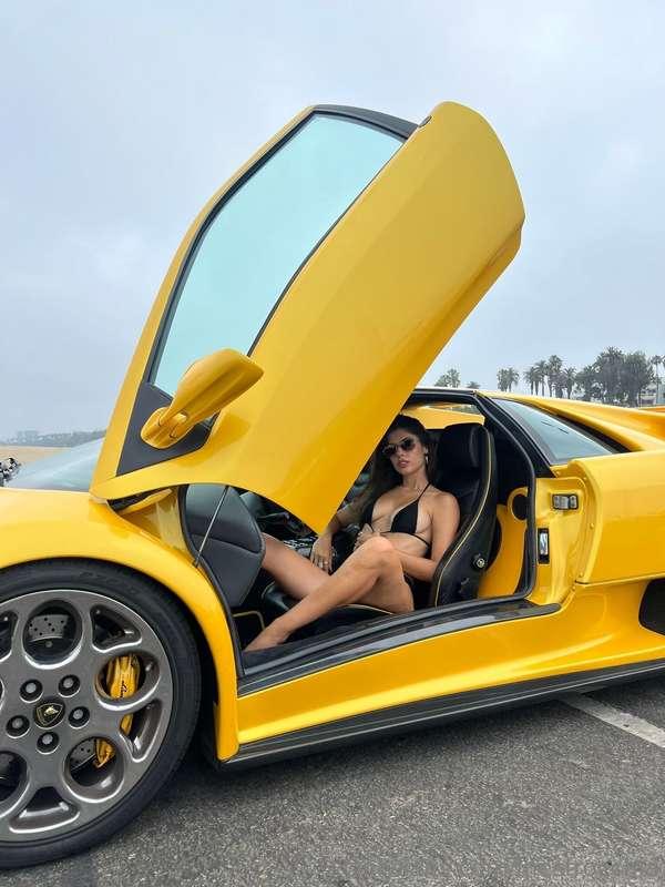 Wanna ride with me babe? 🏎️🏎️🏎️  TIP 59$ HERE AND JUMP ON BO..