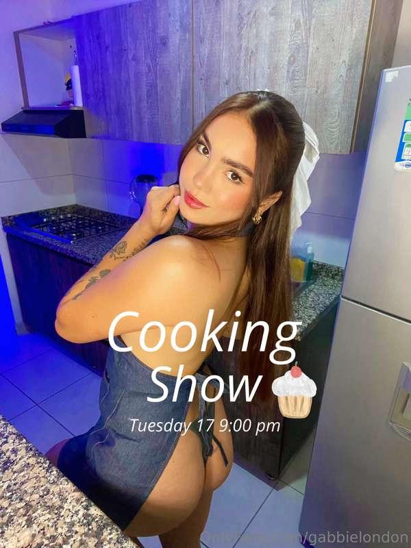 COOKING SHOW next Tuesday 😏👩🏼‍🍳 your favorite chef will cook..