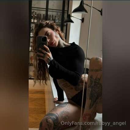 Today I'm ready to fulfil any of your wishes 🔞🤫 write to me ..