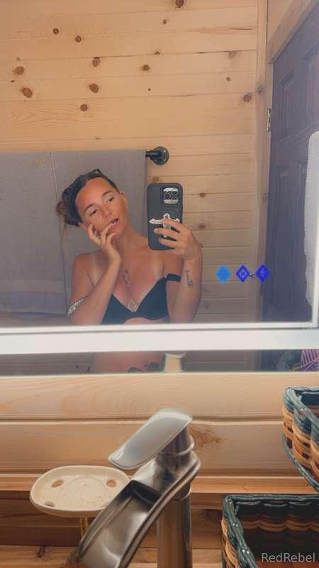 Before and after a few beers on the river lol I’m burnt