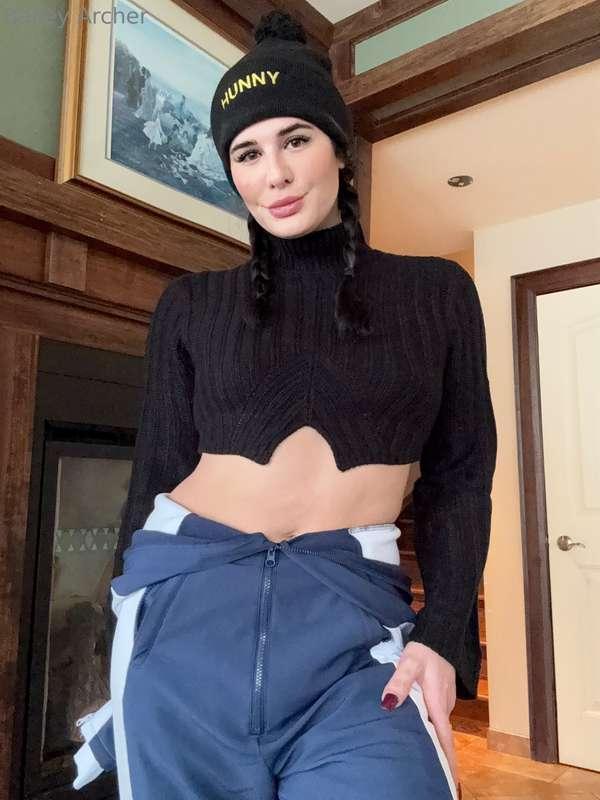 POV: you catch me after the ski hill and my 🍆 is hard as fuc..